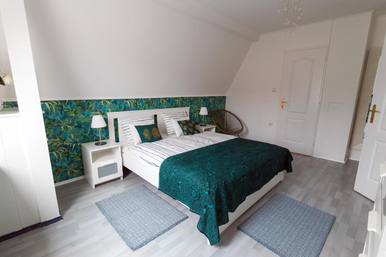 Ketpava Vendeghaz Hotel Igal Ngoại thất bức ảnh